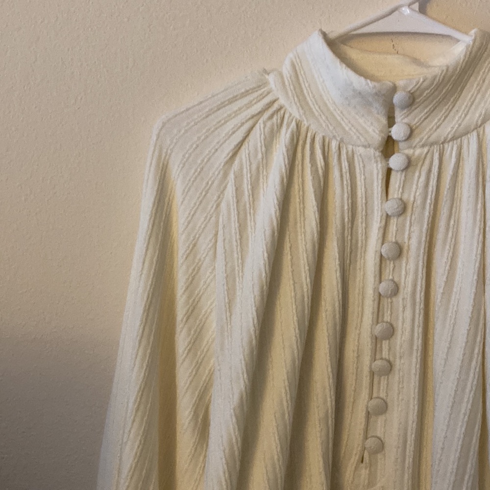 Vita Grace Palma Fine Gauge Sweater in Ivory White - Picture 9 of 15